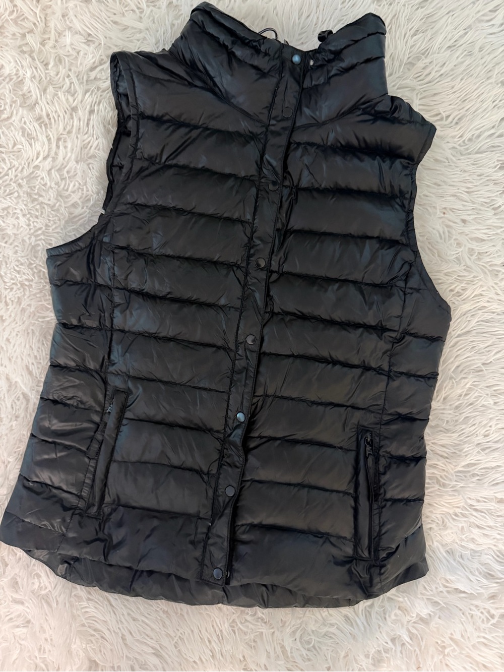 Gap Black Down Puffer Vest Size M – Quilted Lightweight Zip Snap Front
